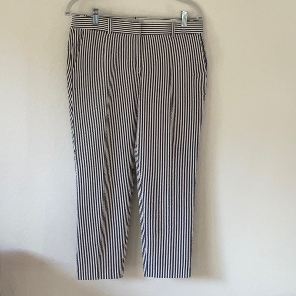 JCrew capris in beautiful seer sucker black and white stripes